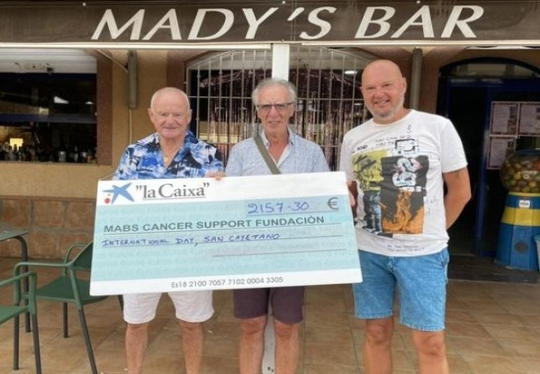 International Day Fundraiser at Madys Bar