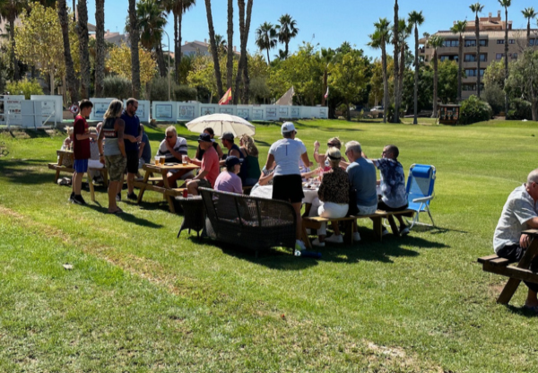 people enjoying afternoon tea at the Woodbridge Oval in Albir on the Costa Blanca