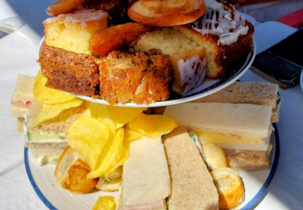 charity cricket match and traditional afternoon tea took place at the Woodbridge Oval in Albir on the Costa Blanca